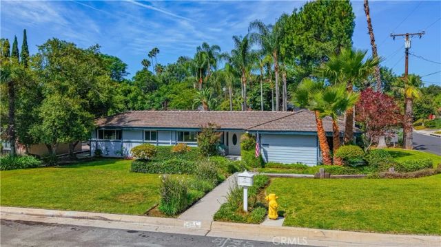 451 N Baldy Vista, Glendora, CA 91741