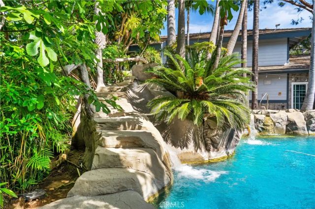 451 N Baldy Vista, Glendora, CA 91741