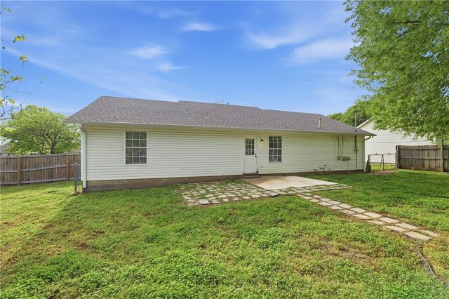228 Samuel Place, Farmington, AR 72730