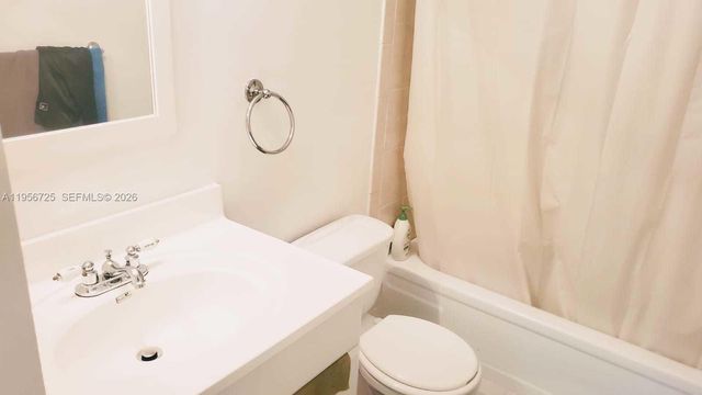 5550 NW 44th St 106B, Lauderhill, FL 33319