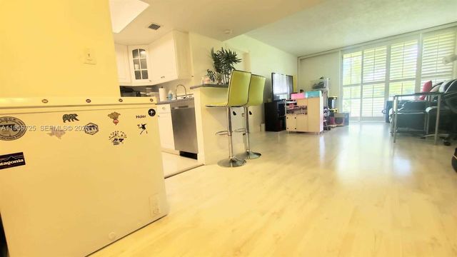 5550 NW 44th St 106B, Lauderhill, FL 33319