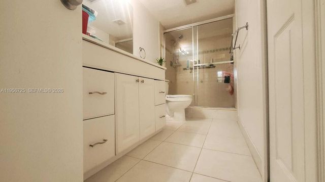 5550 NW 44th St 106B, Lauderhill, FL 33319