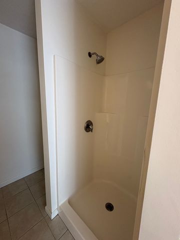 50 Adams St 109, Worcester, MA 01604