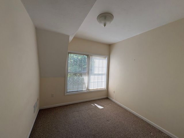 50 Adams St 109, Worcester, MA 01604