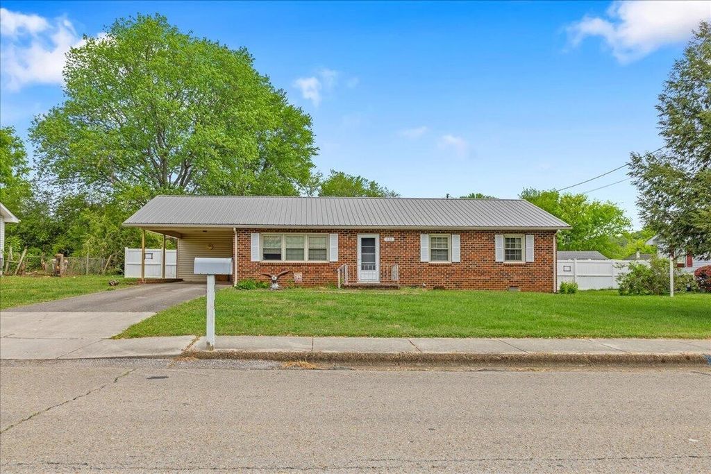 522 Bryson Street, Athens, TN 37303