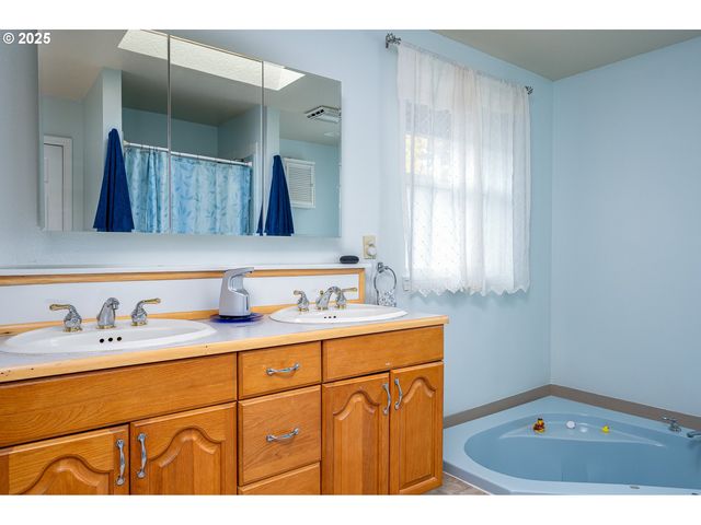 2837 Se 90TH Pl, Portland, OR 97266