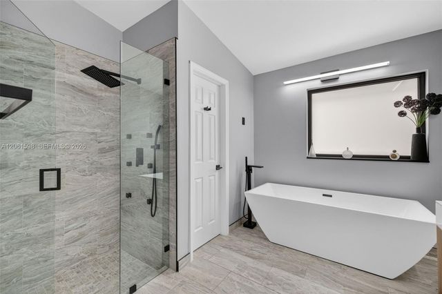 1603 E Harmony Lake Cir, Davie, FL 33324
