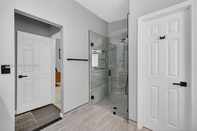 1603 E Harmony Lake Cir, Davie, FL 33324