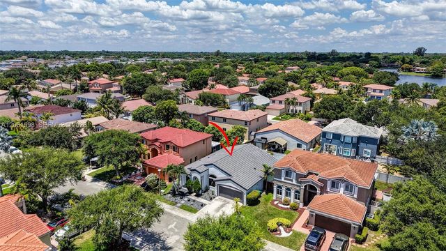 1603 E Harmony Lake Cir, Davie, FL 33324