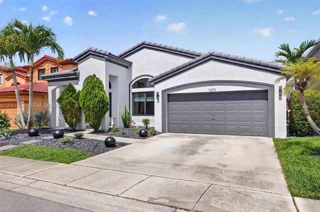 1603 E Harmony Lake Cir, Davie, FL 33324