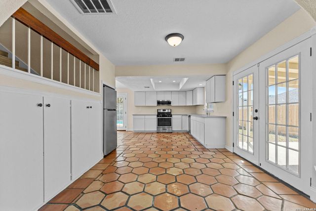 8514 Oak Fence, San Antonio, TX 78251