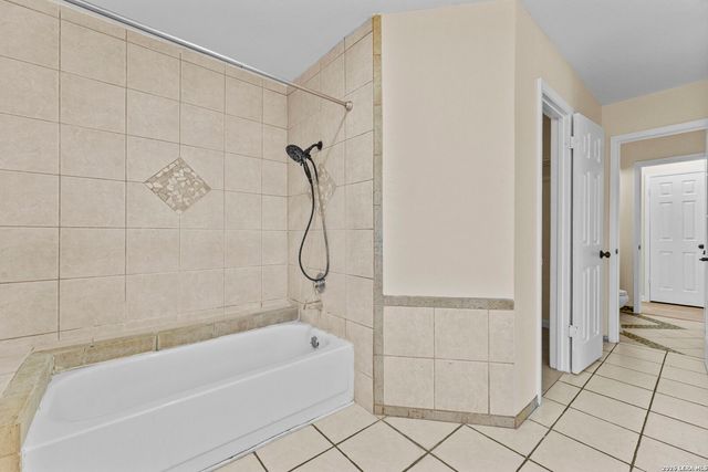 8514 Oak Fence, San Antonio, TX 78251