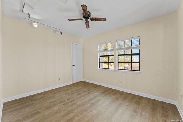 8514 Oak Fence, San Antonio, TX 78251