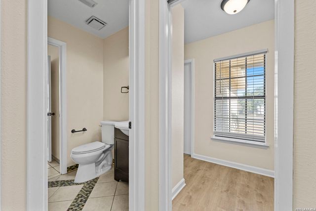 8514 Oak Fence, San Antonio, TX 78251