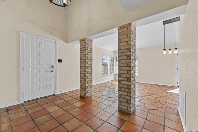 8514 Oak Fence, San Antonio, TX 78251