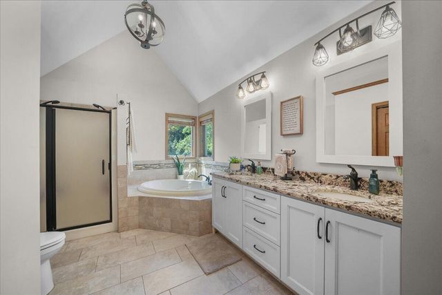 8835 S Lilac Street, Demotte, IN 46310