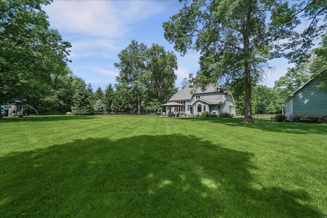 8835 S Lilac Street, Demotte, IN 46310
