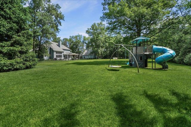 8835 S Lilac Street, Demotte, IN 46310
