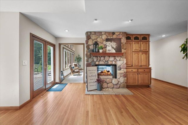 8835 S Lilac Street, Demotte, IN 46310