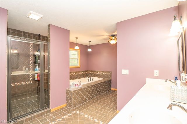 5782 Drenta Circle SW, Navarre, OH 44662