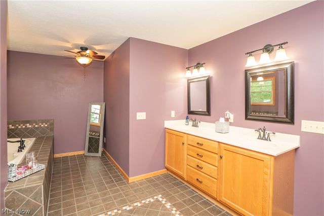 5782 Drenta Circle SW, Navarre, OH 44662