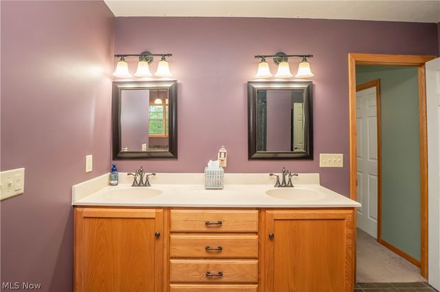 5782 Drenta Circle SW, Navarre, OH 44662