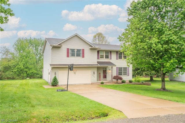 5782 Drenta Circle SW, Navarre, OH 44662