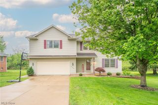 5782 Drenta Circle SW, Navarre, OH 44662