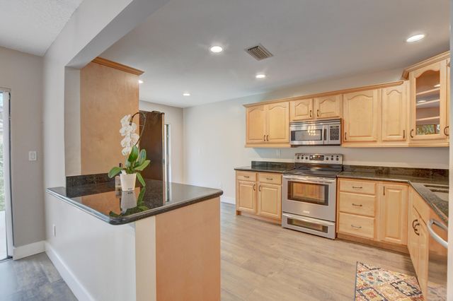 6165 BELLEZA Lane, Boca Raton, FL 33433