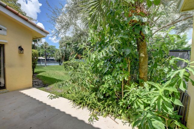 6165 BELLEZA Lane, Boca Raton, FL 33433