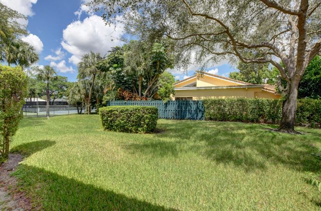 6165 BELLEZA Lane, Boca Raton, FL 33433