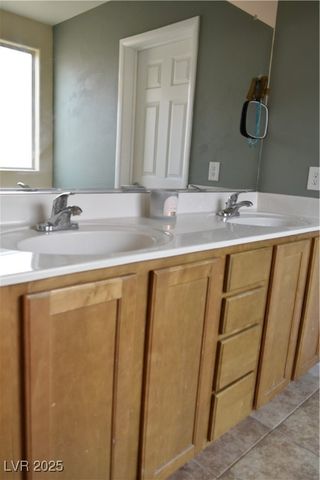 8964 Lily Touchstone Court, Las Vegas, NV 89148