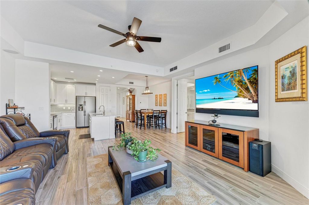 Image 14 of property listing at 10530 BOARDWALK LOOP 202, Bradenton, FL 34202