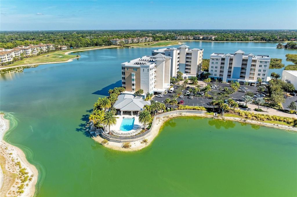 Image 4 of property listing at 10530 BOARDWALK LOOP 202, Bradenton, FL 34202