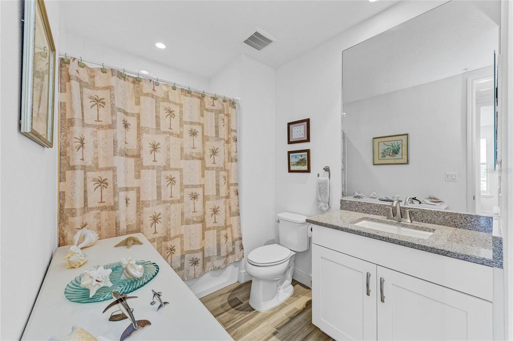 Image 33 of property listing at 10530 BOARDWALK LOOP 202, Bradenton, FL 34202