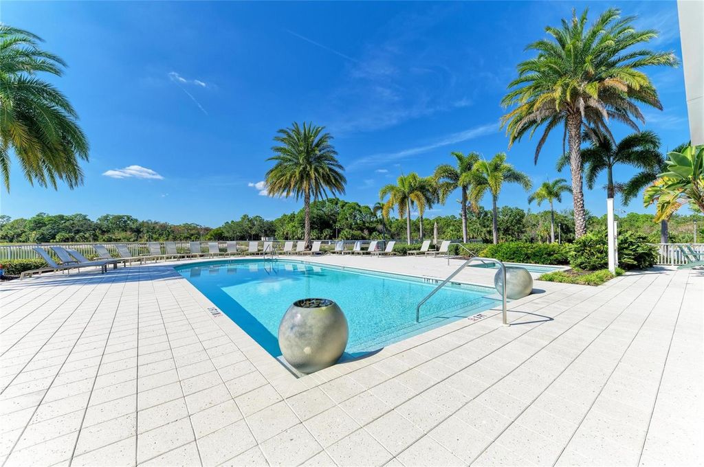 Image 47 of property listing at 10530 BOARDWALK LOOP 202, Bradenton, FL 34202