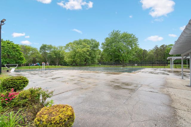 7 Merrimac Court, Coram, NY 11727