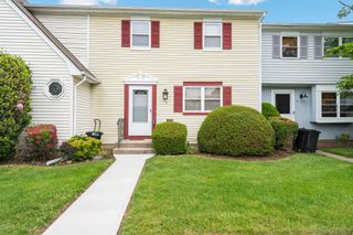 7 Merrimac Court, Coram, NY 11727