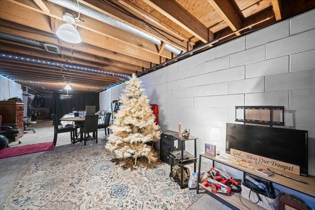 1974 Crozier Avenue, Muskegon, MI 49441