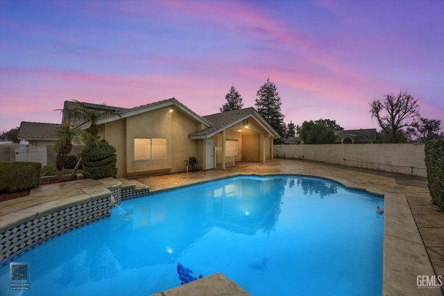 8119 Willoughby Court, Bakersfield, CA 93313