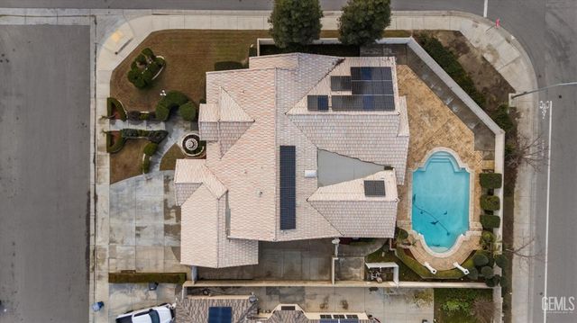 8119 Willoughby Court, Bakersfield, CA 93313