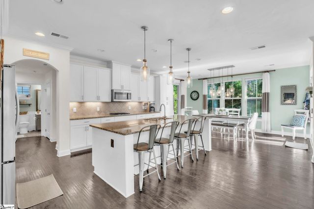 4 Woodland Chase Court, Simpsonville, SC 29681