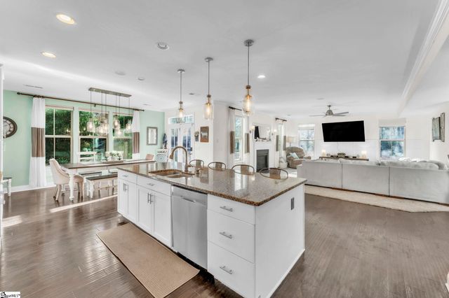 4 Woodland Chase Court, Simpsonville, SC 29681