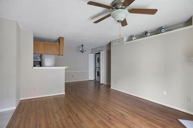 2121 Hepburn Street 613, Houston, TX 77054