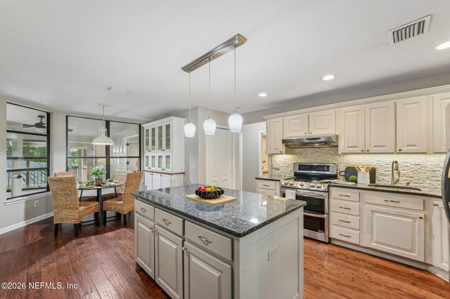 12231 DIVIDING OAKS Trail E, Jacksonville, FL 32223