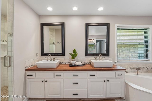 12231 DIVIDING OAKS Trail E, Jacksonville, FL 32223