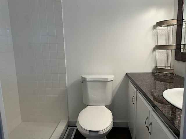 1150 W Winton Ave. 207, Hayward, CA 94545