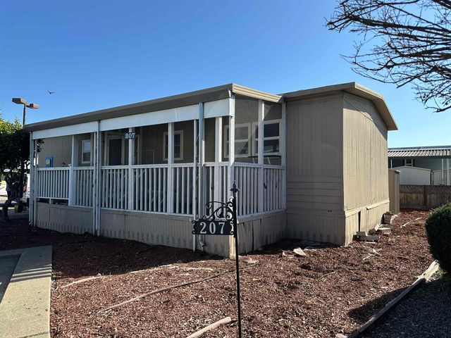 1150 W Winton Ave. 207, Hayward, CA 94545