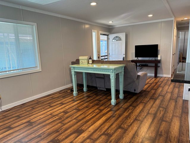 1150 W Winton Ave. 207, Hayward, CA 94545