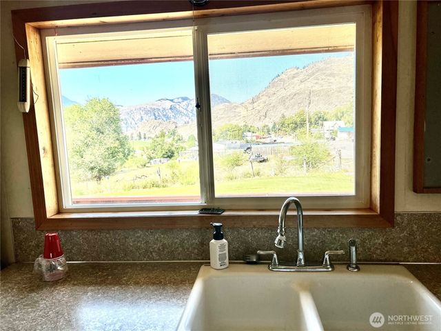 34 Main Street, Loomis, WA 98827